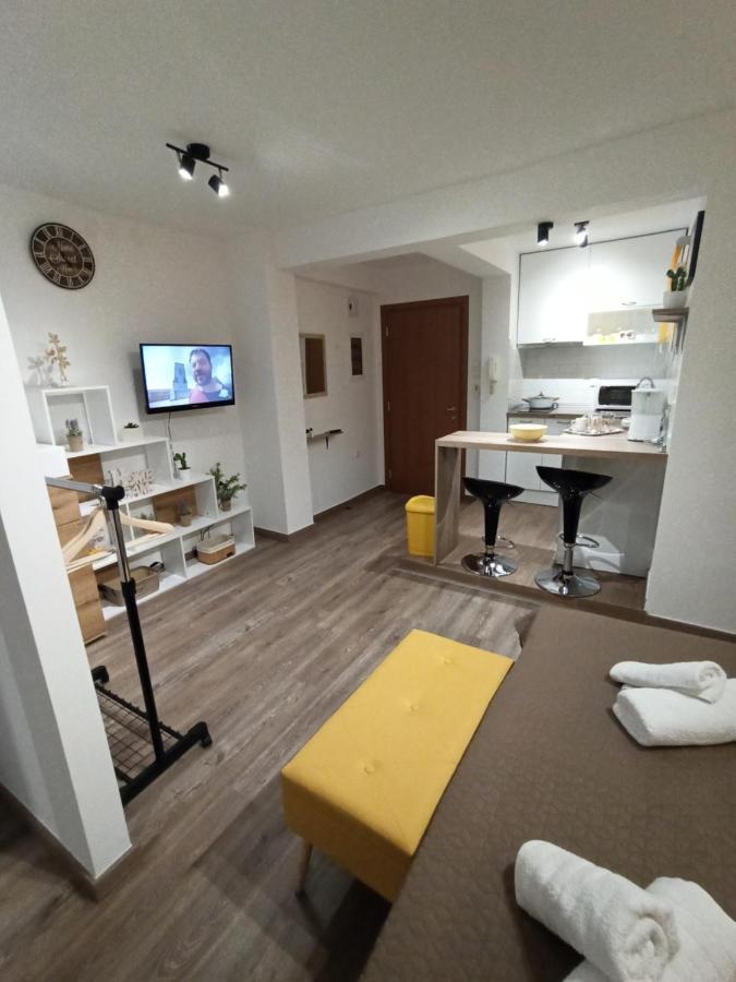 Studio-10 Kavala